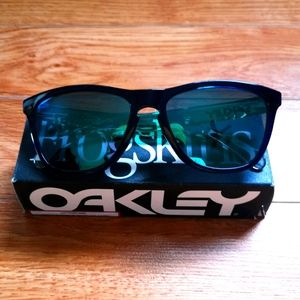 Oakley Frogskins
